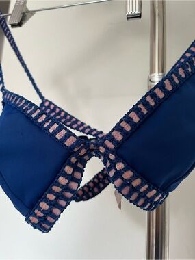 Victoria's Secret Blue & Pink Crochet Trim Bikini Top Strappy Back size M